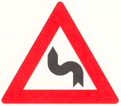 Let op: S-bocht(en), eerst naar links Let op: S-bocht(en), eerst naar links