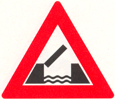 Let op: Beweegbare brug Let op: Beweegbare brug
